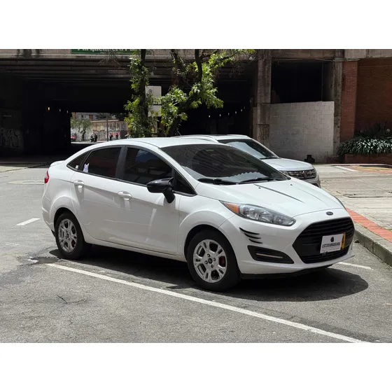 Ford Fiesta 1.6 Sportback Se Mecánica
