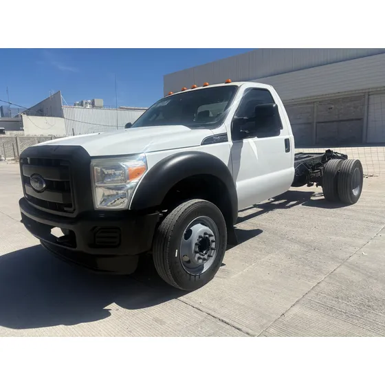 Ford F-450 6.8 Xl At