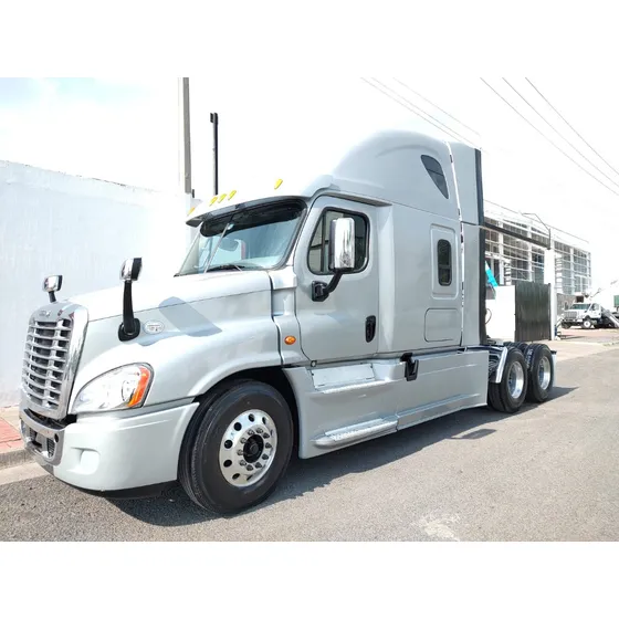 Freightliner Cascadia 2015,camiones,cummins