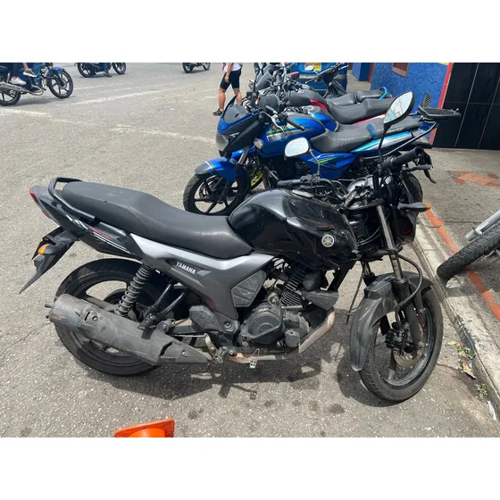 Yamaha Szr16 2015 Bucaramanga
