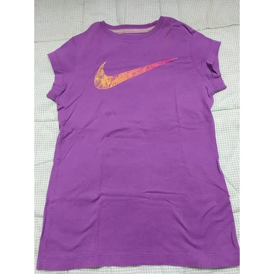 Franela Morada De  Niñas Talla 5 ( Usado )