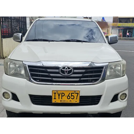 Toyota Hilux 2.7