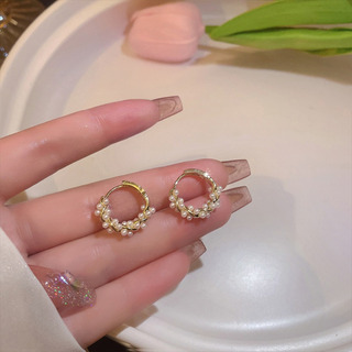 Pendientes De Perlas Con Un Diseño Especial Y Divertido Y Pe Pendientes De Perlas Con Un Diseño Especial Y Divertido Y Pe