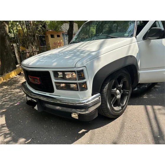 Chevrolet Silverado 5.7 At