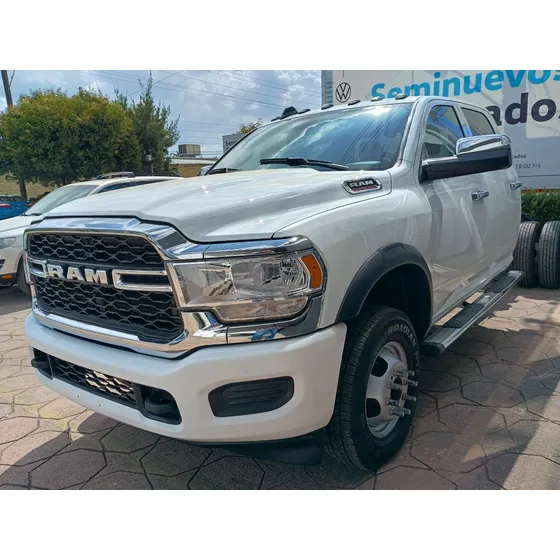 Ram 4000 5.7 6.7l Chasis Crew Cabina 4x4 At
