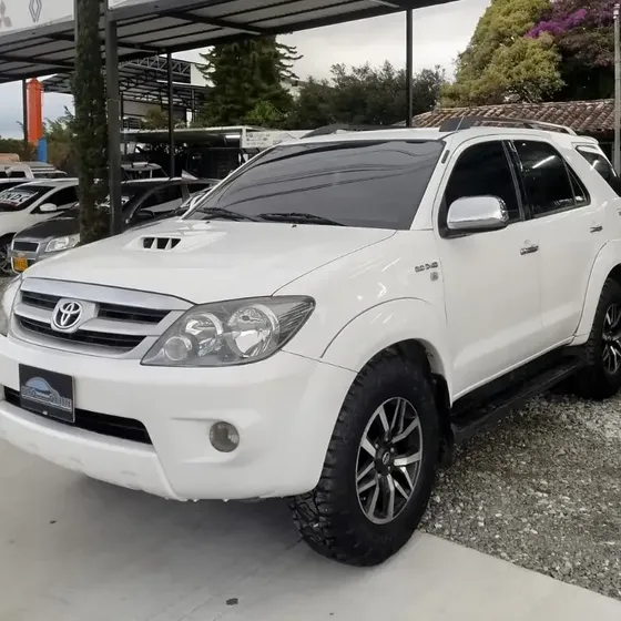 Toyota Fortuner 2008 3.0 Sr5 At