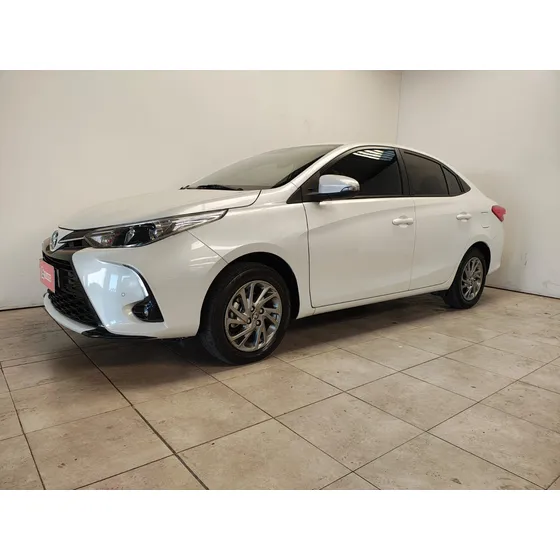 Toyota Yaris 1.5 107cv Xls Pack Cvt Sedan
