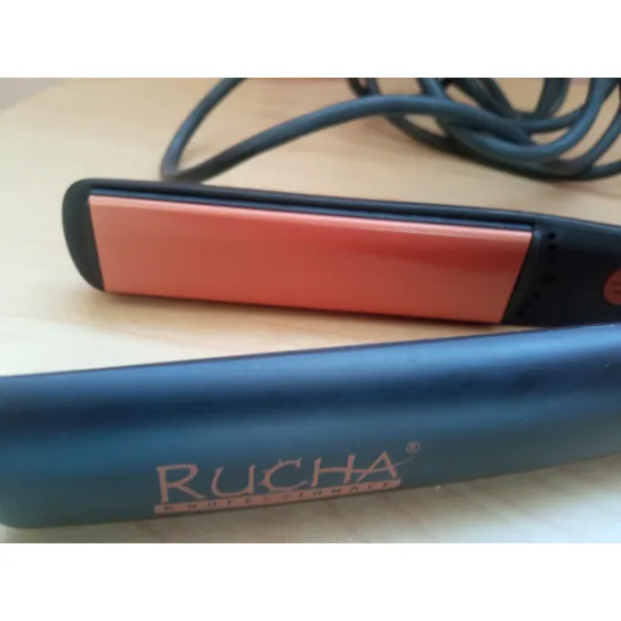 Plancha De Cabello Rucha Titanium Usada