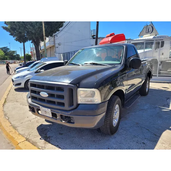 Ford F-100 3.9 Cab. Simple Xl Plus Mp3+4x2