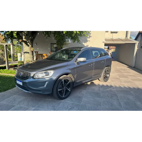 Volvo Xc60 2.4 D5 Momentum Awd 5p