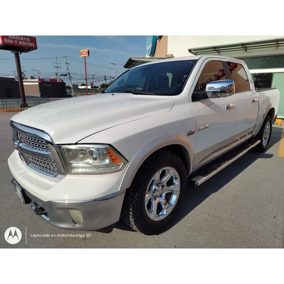 Ram Laramie 4x4 V8 5.7lts. Hemi 5.7 Laramie 4x4 At