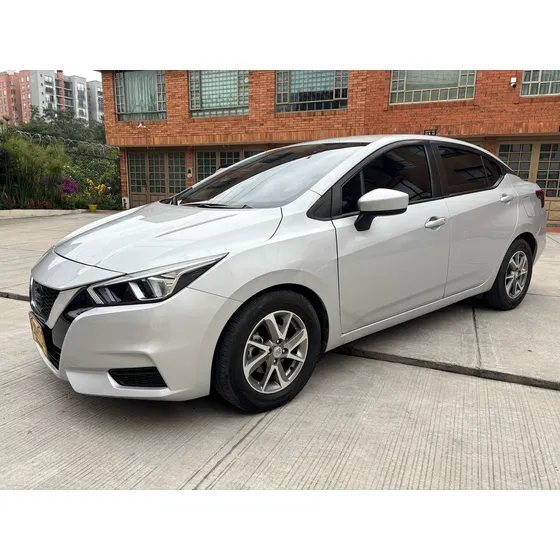 Nissan Versa 1.6 Sense