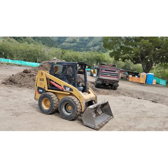 Caterpillar 236 B Año 2012 12.000 Horas Martillo Casi Nuevo