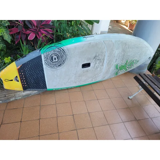 Stand Up Sup  Starboard  7.10 Full Carbono Extra Leve Branco