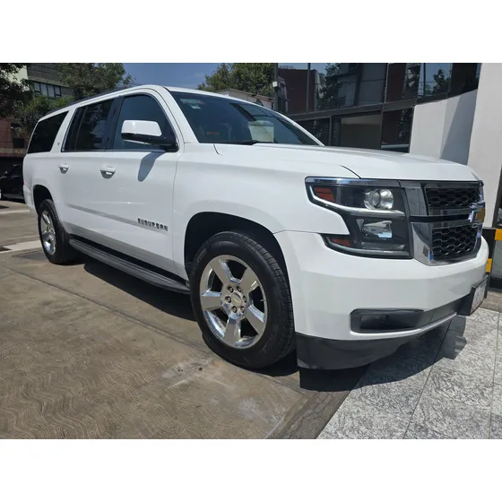 Chevrolet Suburban 5.3 Lt Piel Cubo At