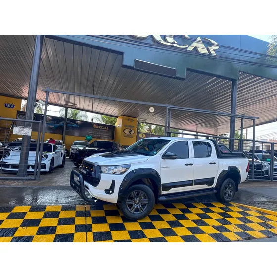 Toyota Hilux 2.7 Cabina Doble Sr Mt