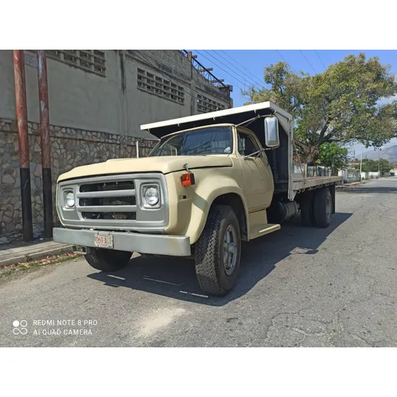 Dodge D-600