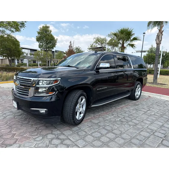 Chevrolet Suburban 5.3 Ltz V8 4wd 2da Cubo At