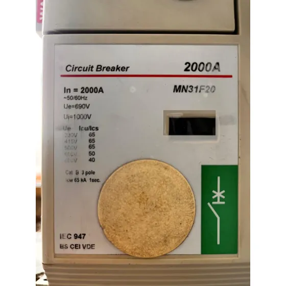 Breaker Master Pact 2000 Amp. General Electric