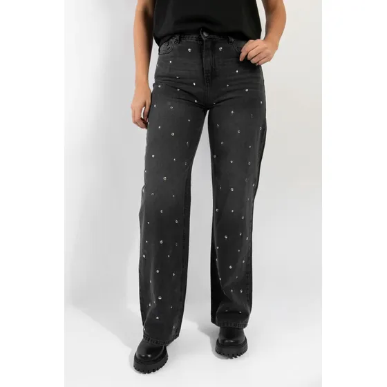 Jean Recto Rigido Ancho Con Tachas Talles