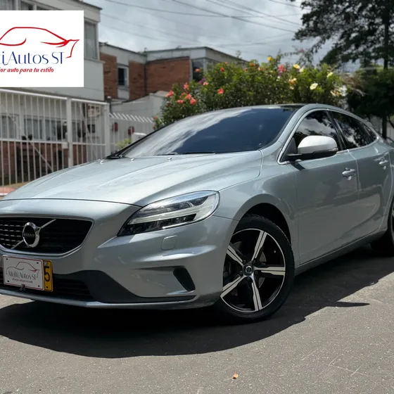 Volvo V40 2018 2.0 T4 Drive-e R-design