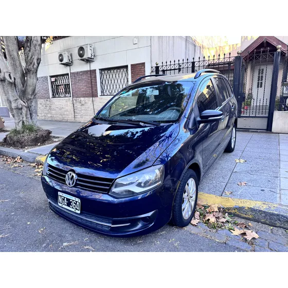Volkswagen Suran 1.6 Highline 101cv