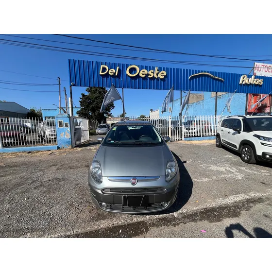 Fiat Punto 1.6 Essence Uconnect + Nav