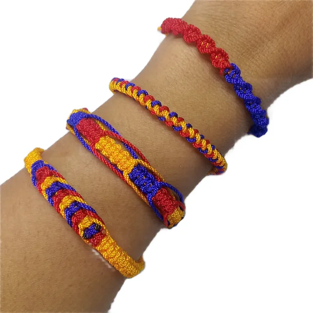 Set De 4 Pulseras Macramé Hilo Tricolor Artesanía Colombia