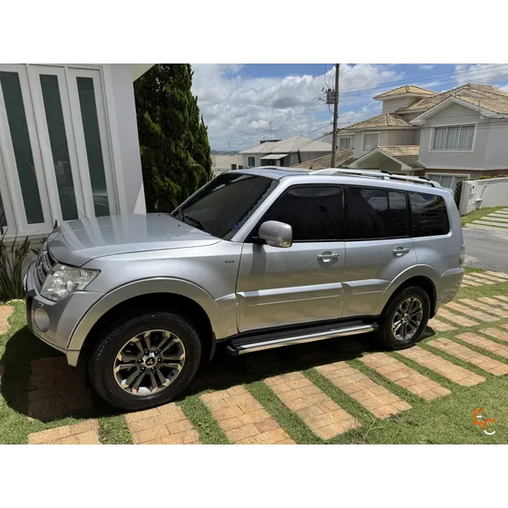 Mitsubishi Pajero Full 3.2 Hpe Aut. 5p