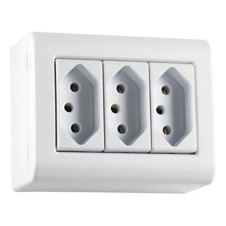 Conj Caixa Sobr + 3 Tomadas 20a Lizflex Branco Tramontina Branco