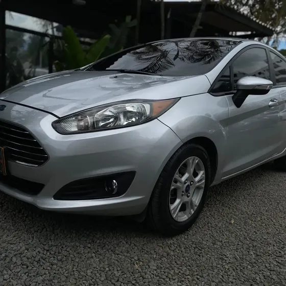 Ford Fiesta 2016 1.6 Hatchback Se