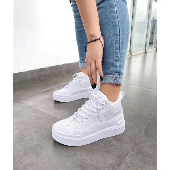 Zapato Para Dama. Moda Para Damas. Deportivo