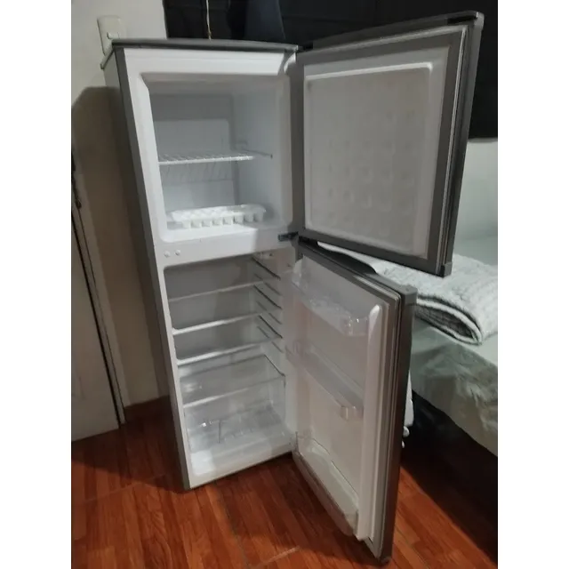 Refrigerador Electrolux 138lt Frost 2puertas Inox Color Gris