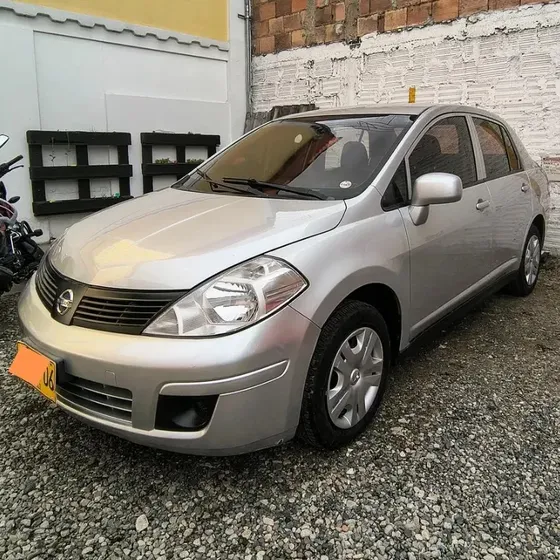 Nissan Tiida 2012 Miio