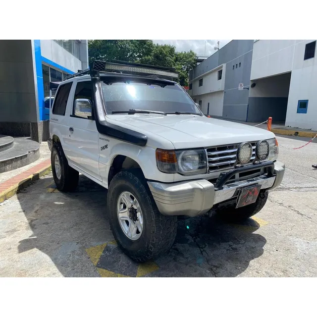 Mitsubishi Montero Dakar