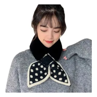 Funda Térmica De Mujer Con Cuello De Pelo Sintético Funda Térmica De Mujer Con Cuello De Pelo Sintético