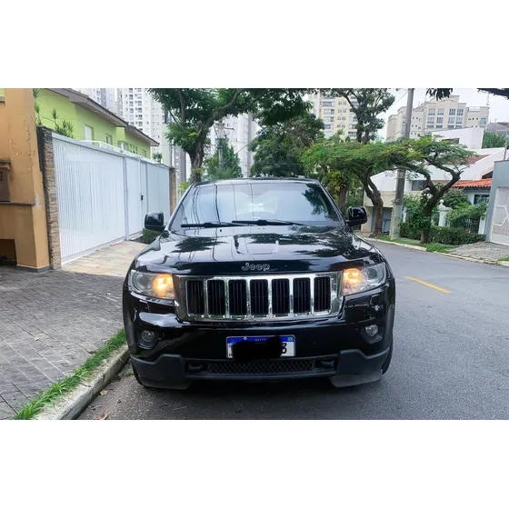 Jeep Grand Cherokee 3.6 Laredo Aut. 5p