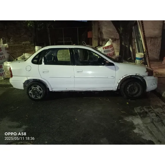 Chevrolet Corsa 1.6 Classic Super Pkele