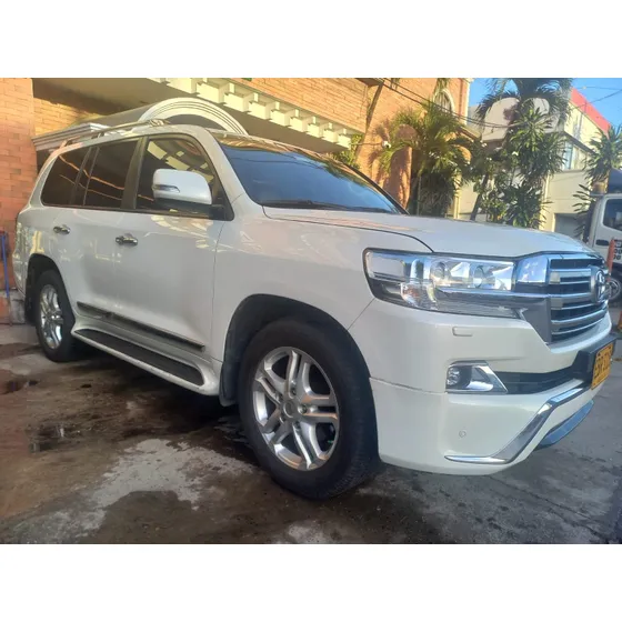 Toyota Land Cruiser 4.5 Imperial Fl Lc200 Diésel