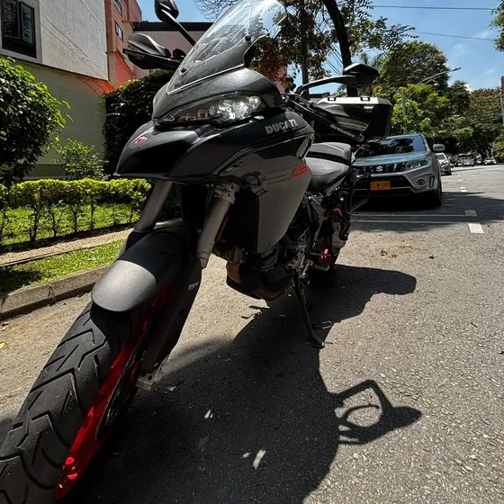 Ducati Multiestrada V2 - Unico Dueño. Full Equipo