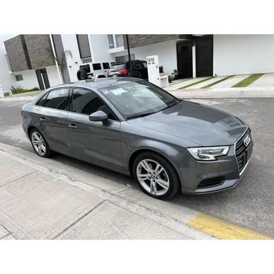 Audi A3 2.0 Sedán L Dynamic At Dsg