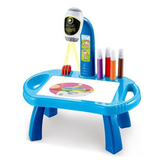 Niños Aprendiendo El Trazado De La Mesa Y Dibujando Arte De Niños Aprendiendo El Trazado De La Mesa Y Dibujando Arte De