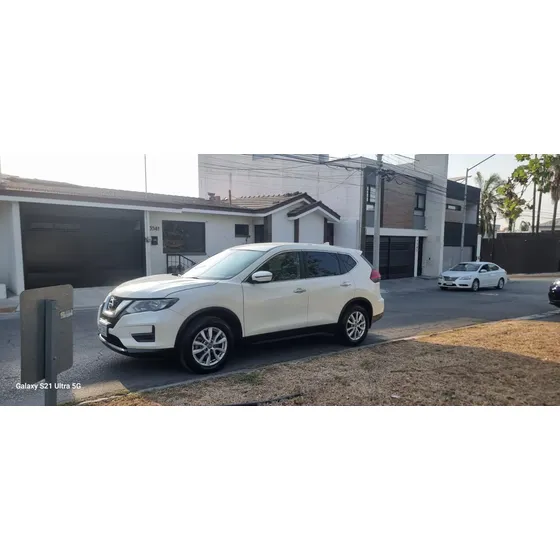 Nissan X-trail 2.5 Sense 3 Row Cvt