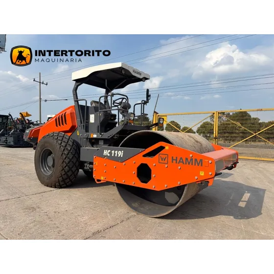 Vibrocompactador Hamm Hc119i