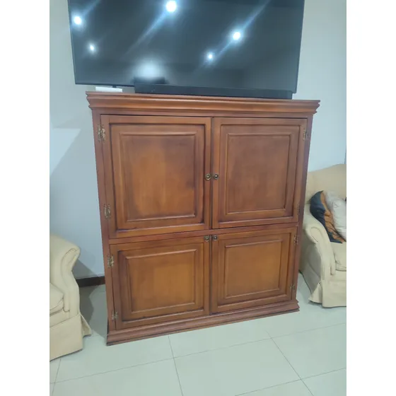 Mueble Para Televisor En Madera De Cedro