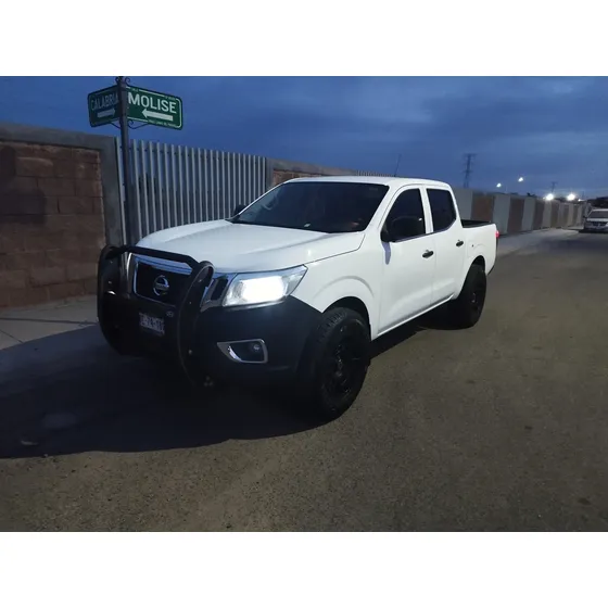Nissan Np300 Doble Cabina 2.5 Se Aa Paq. De Seg. Mt