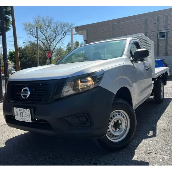 Nissan Np300 2019 2.5 Chasis Cabina Dh Aa Pack Seg Mt