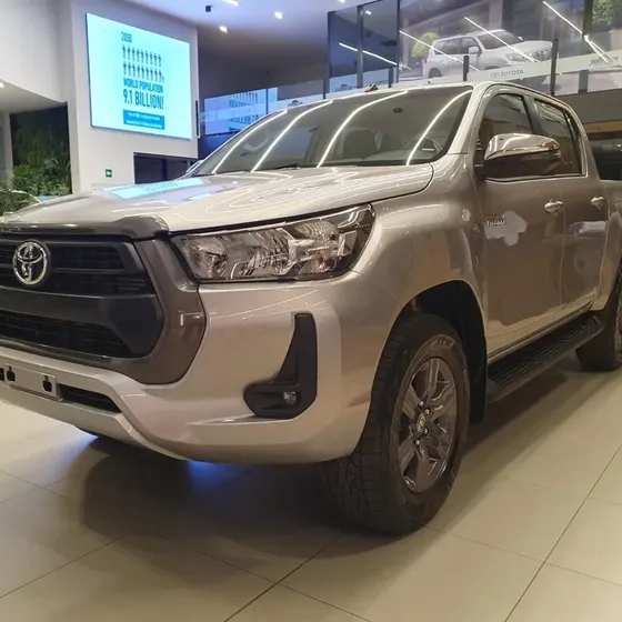 Toyota Hilux 2027 2.4l