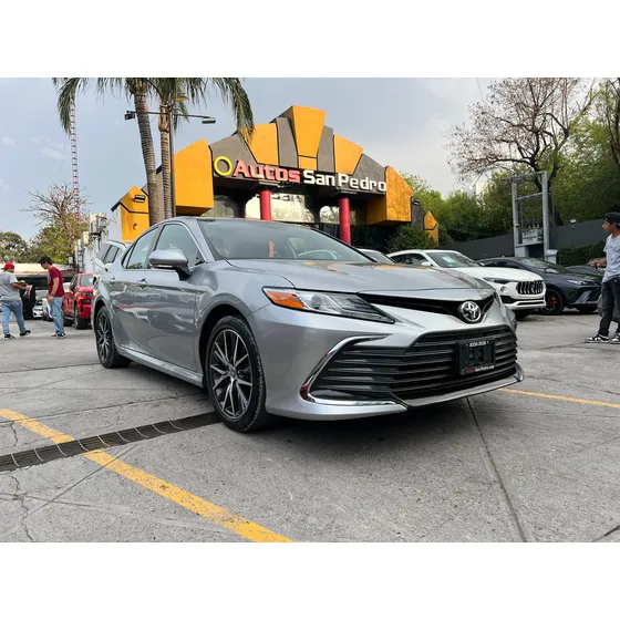 Toyota Camry 2.5 Xle At
