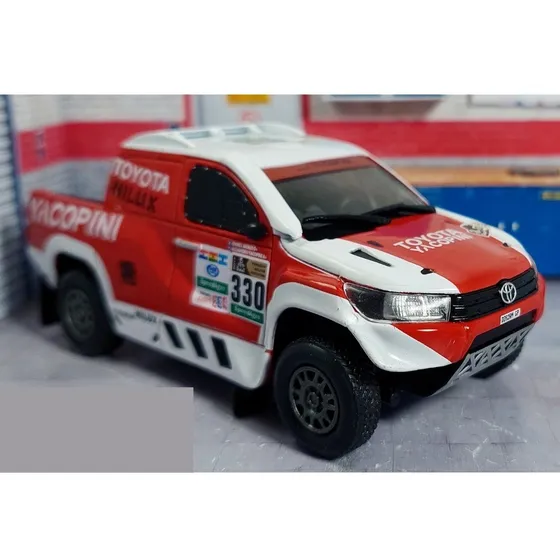Carro A Escala 1/43 Toyota Hilux 2017